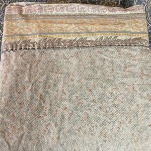 Croscill Bedding Sheets in Gold and Gray